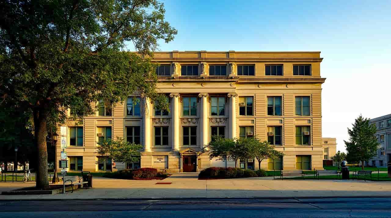 Fernstudiengänge Anbieter und Ferninstitute bzw. Fernschulen